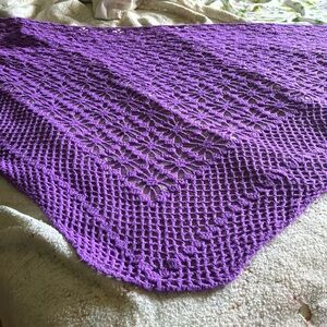 HANDMADE CROCHET triangular wrap or scarf